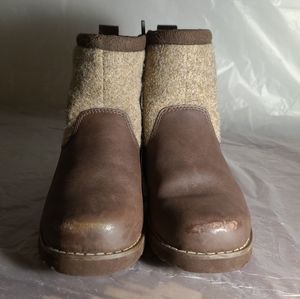 *** UGG KIds Boot Bayson